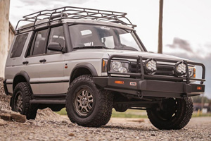 Land Rover Discovery with Black Rhino Barstow